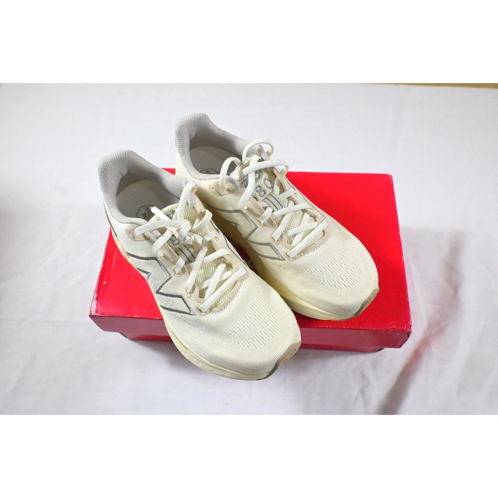 New Balance Fresh Foam 680 v8 Women's Size 6B Beige Brown Running Shoes W680RC8